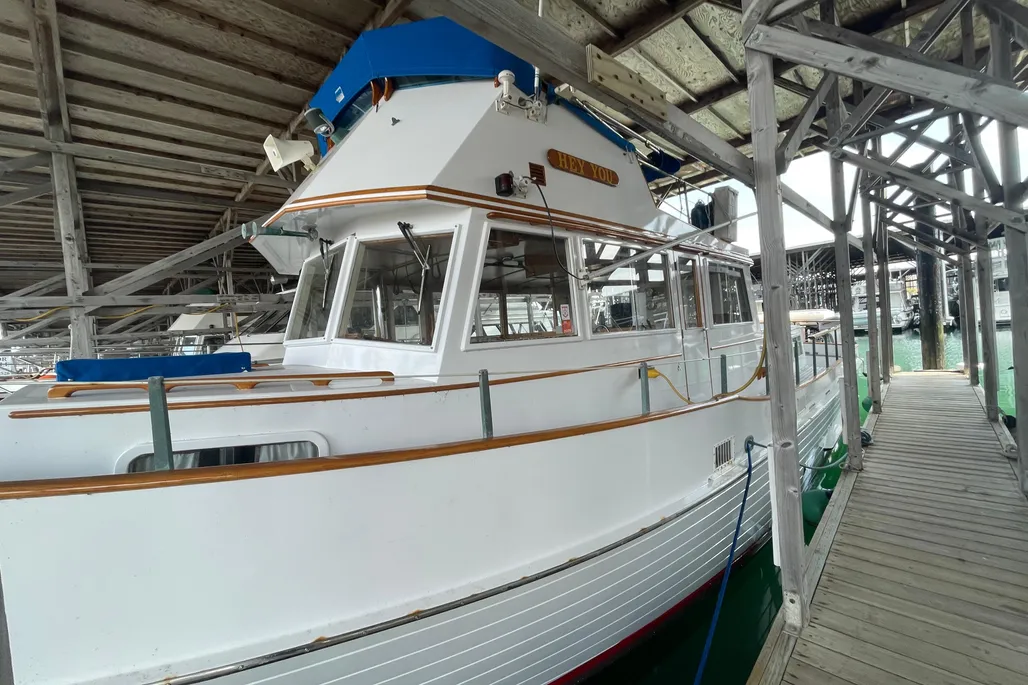 1964-grand-banks-42-classic-power-9882253-20250810065957002-4.jpg